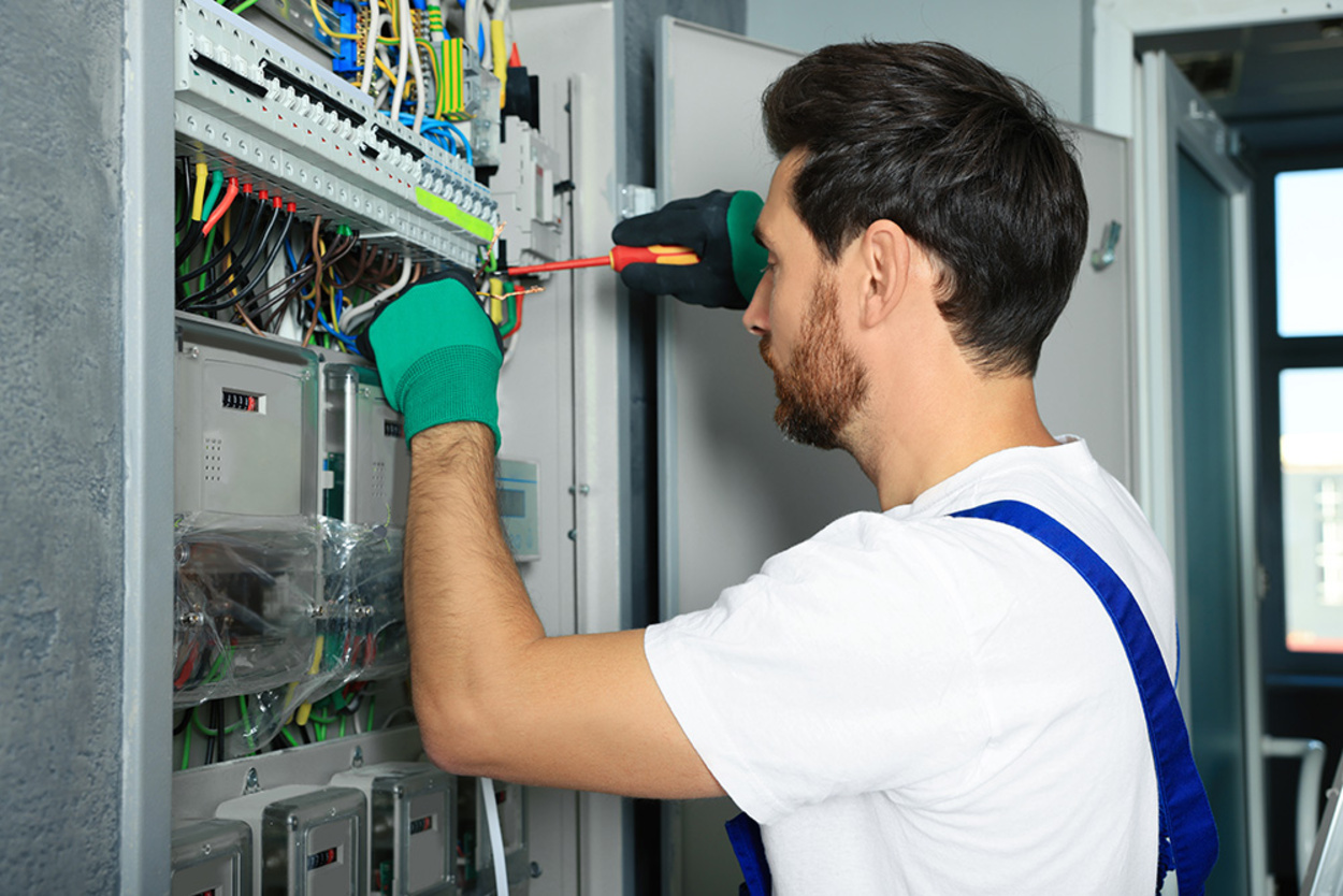 Niederspannungsanlagen bei Muster Elektro in Musterstadt